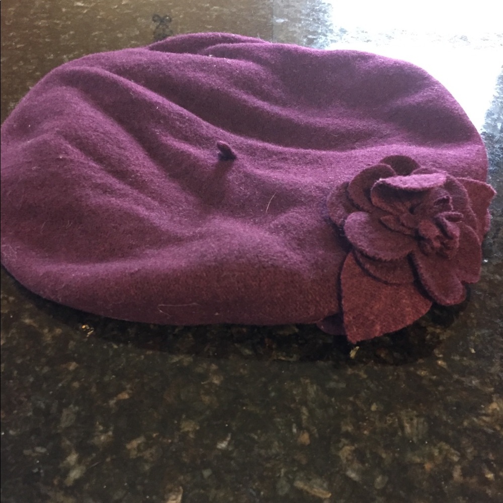 Betmar Flower Beret